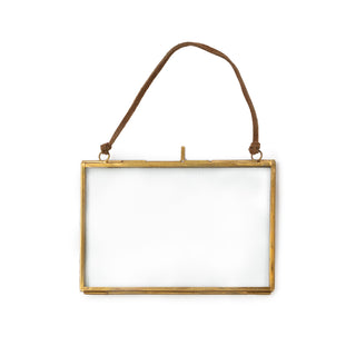 6 x 4 horizontal brass hanging frame by Sugarboo & Co.
